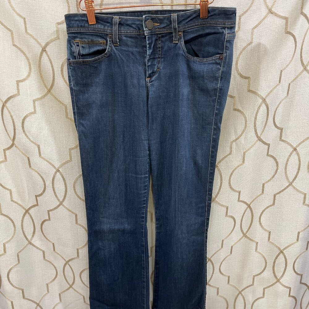 bebe, sz: 29, Flare
